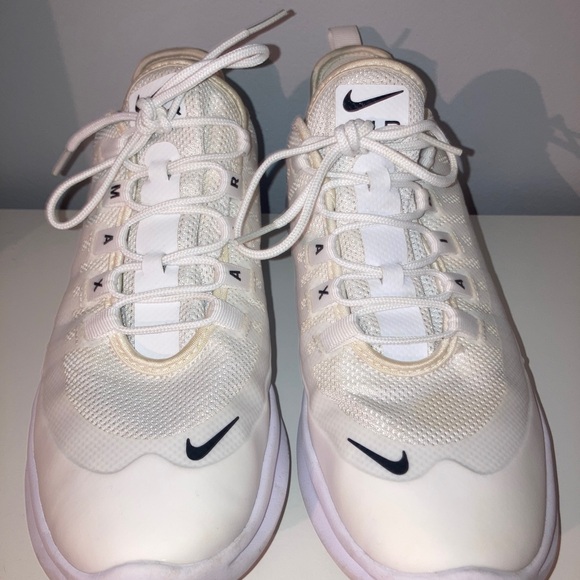 Nike Air Max Axis sneakers - Picture 2 of 8